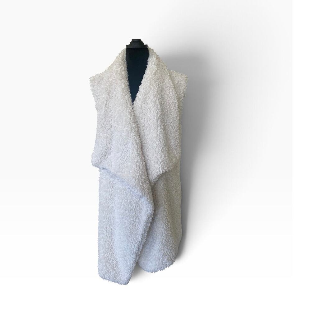 Arrie Faux Fur Vest Women’s Medium Ivory Cream Shaggy Open Front Draped Cozy - Picture 2 of 10